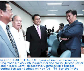 PCGG BUDGET HEARING: Senate Finance Committee Chairman Drilon with PCGG's Narciso Nario, Tereso Javier and Nicasio Conti discuss the Commission's budget during Senate hearings on Nov '06. Phil Senate Photo