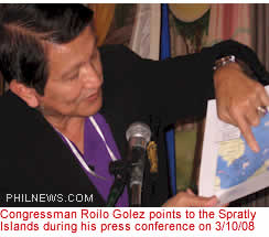 Congressman Roilo Golez points to the Spratly Islands during his press conference on 3/10/08