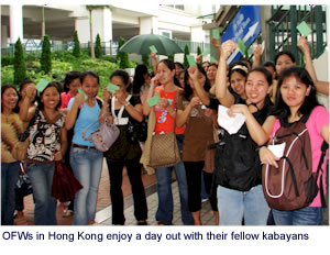 OFWs in Hong Kong enjoy a day out with their fellow kabayans